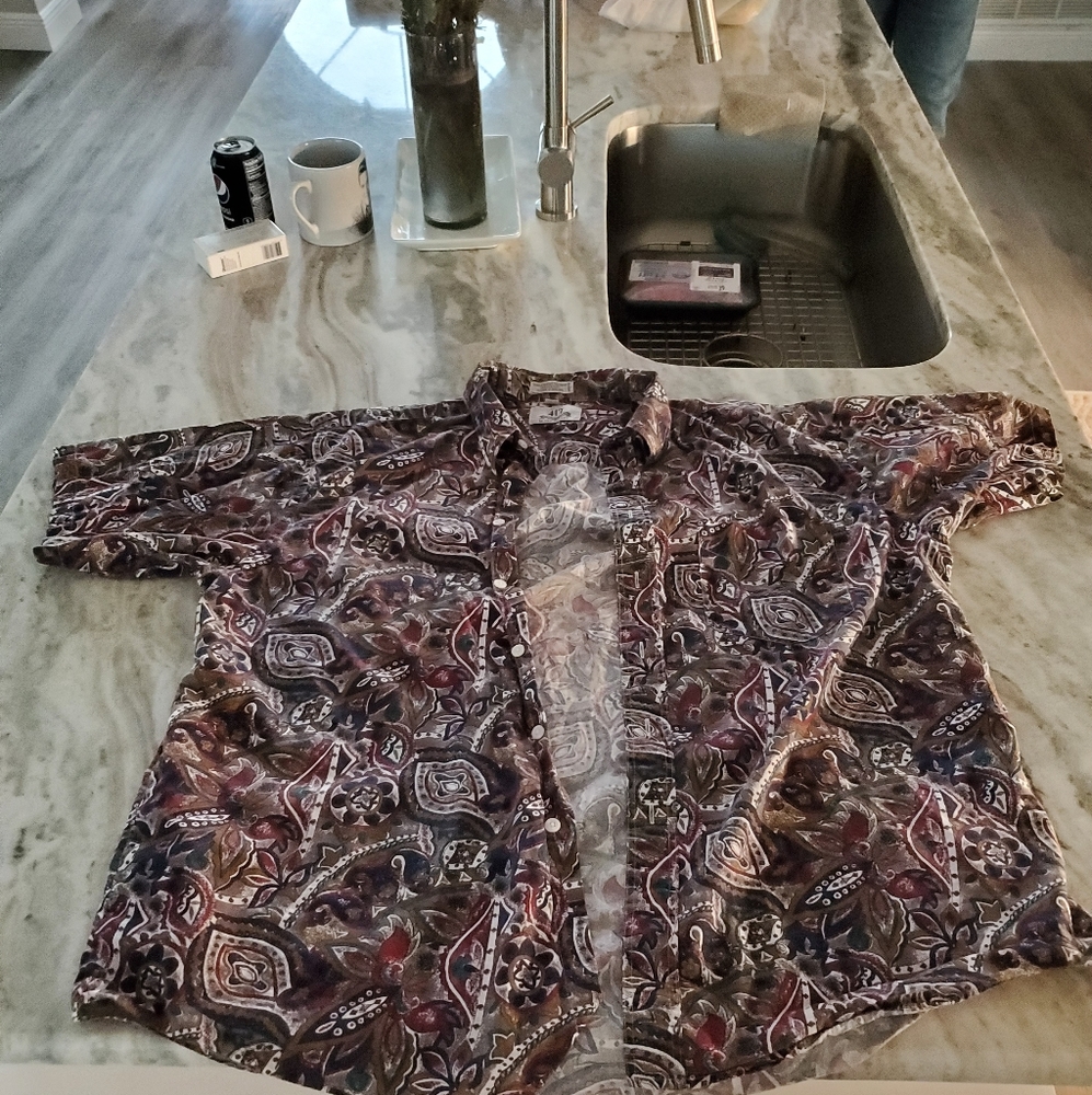 317 by Van Heusen button up shirt